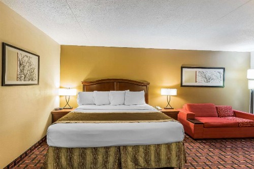 Rodeway Inn Knoxville - image 23