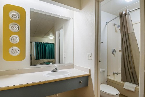 Motel 6-Knoxville TN - North - image 10