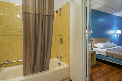 Motel 6-Knoxville TN - North - image 5