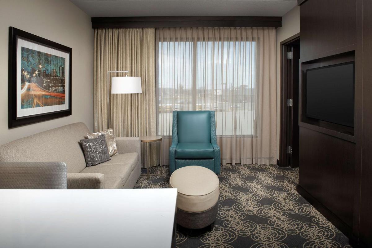 Embassy Suites Knoxville West - image 5