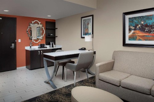 Embassy Suites Knoxville West - image 8
