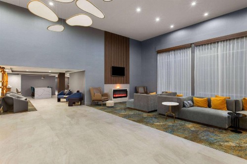 La Quinta by Wyndham Knoxville Central Papermill - image 23