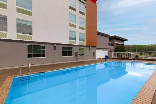 La Quinta by Wyndham Knoxville Central Papermill - image 26