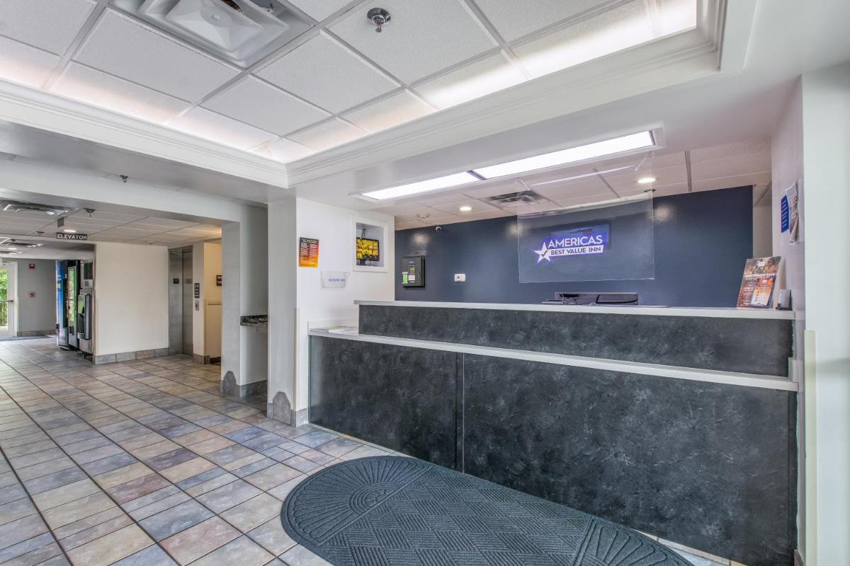 Americas Best Value Inn-Knoxville East - image 6
