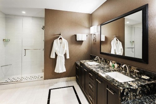 The Tennessean Personal Luxury Hotel - image 23