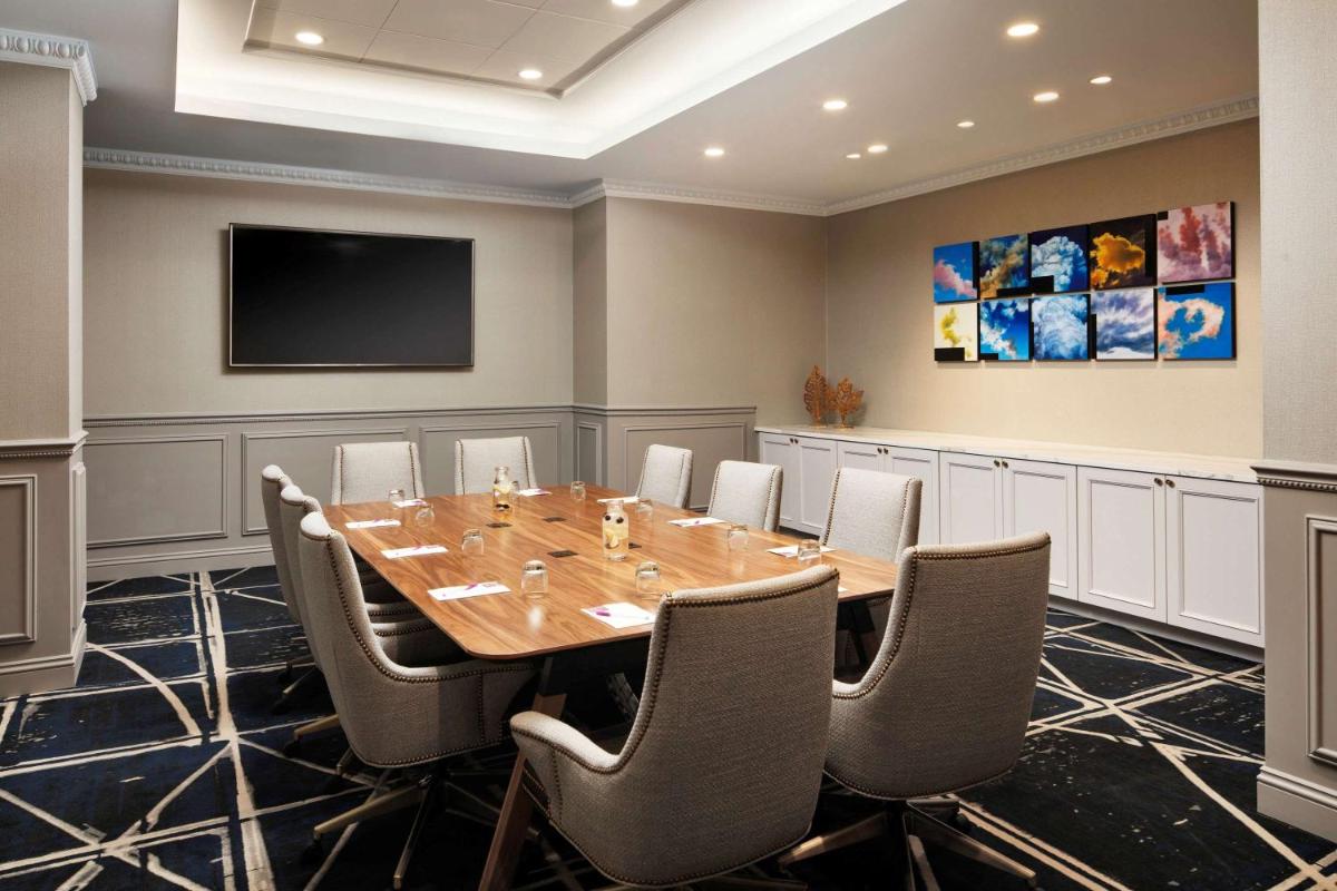 Hyatt Place Knoxville/Downtown - image 5