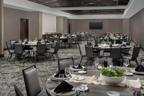 Embassy Suites By Hilton Knoxville Downtown - image 21