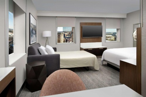 Embassy Suites By Hilton Knoxville Downtown - image 36