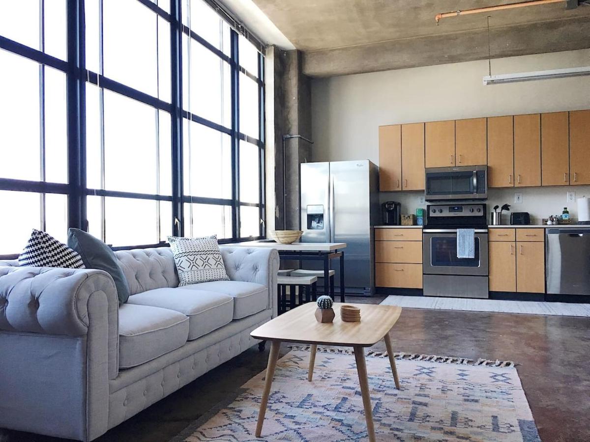 City Loft w/ View of Gay St - image 6