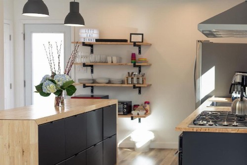 Modern minimalist comfort 5 minutes from downtown - image 11