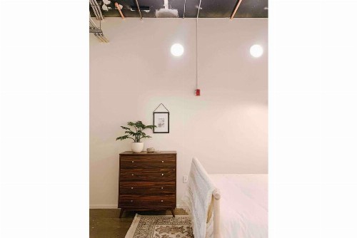 Sunny Loft w/ View of Gay St - image 12
