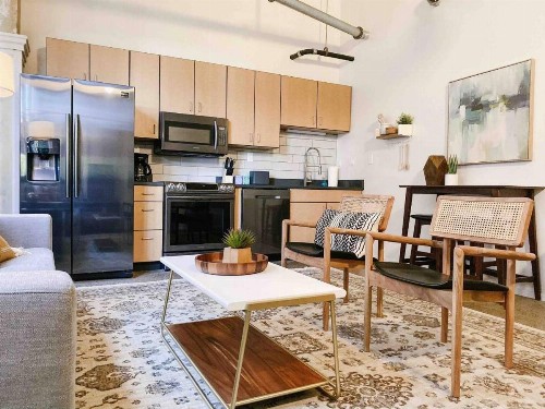 Modern Downtown Loft on Gay St - image 2