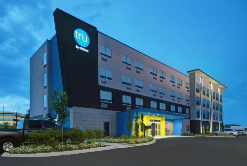 Tru by Hilton Knoxville West Turkey Creek TN - image 11