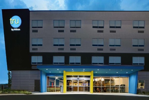 Tru by Hilton Knoxville West Turkey Creek TN - image 5