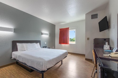 Americas Best Value Inn-Knoxville East - image 7