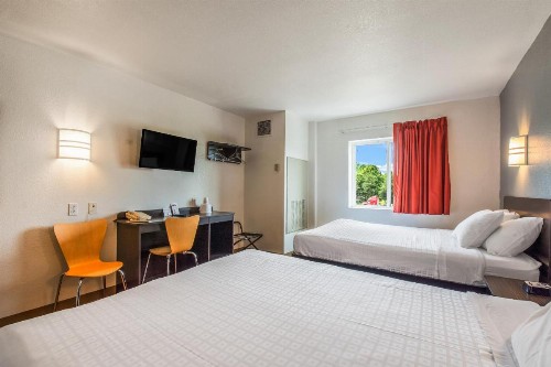 Americas Best Value Inn-Knoxville East - image 9