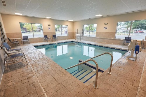 Gundersen Hotel & Suites - image 2