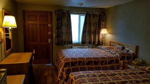 Royal Motor Inn - image 16