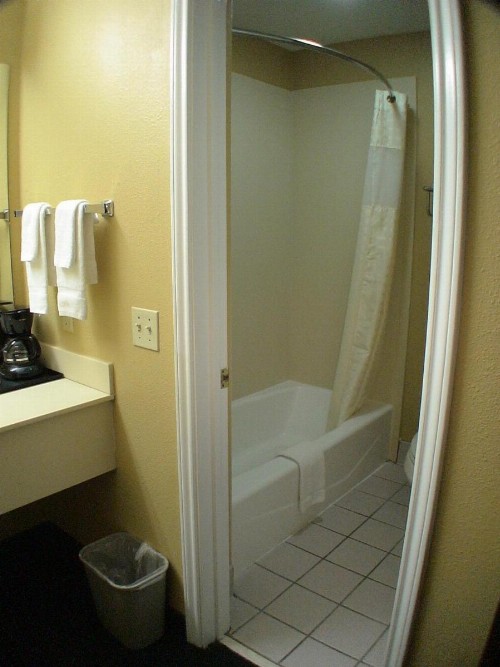 La Grange Executive Inn and Suites - image 14