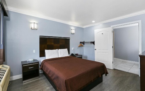 3rd Avenue Inn - image 12