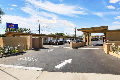 3rd Avenue Inn - image 2