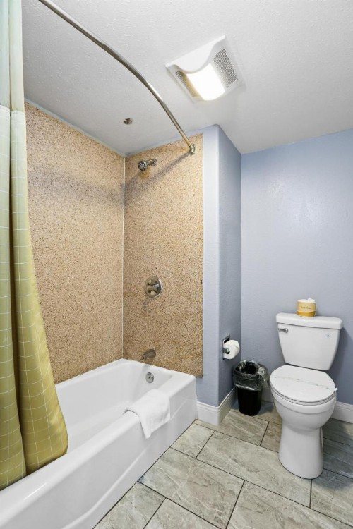 3rd Avenue Inn - image 23