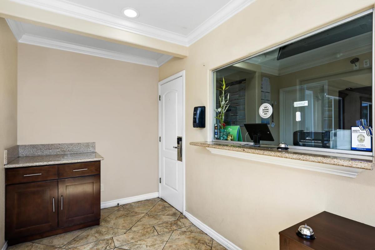 3rd Avenue Inn - image 4