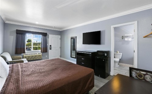 3rd Avenue Inn - image 6