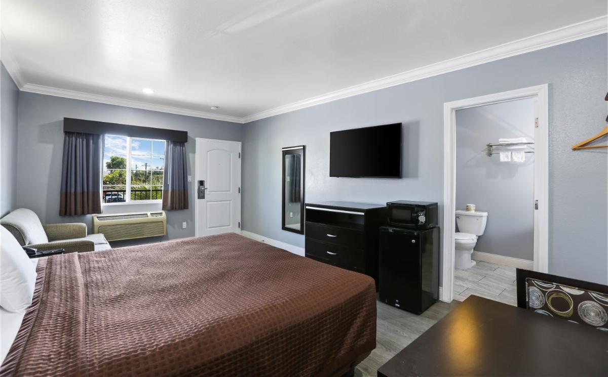 3rd Avenue Inn - image 6