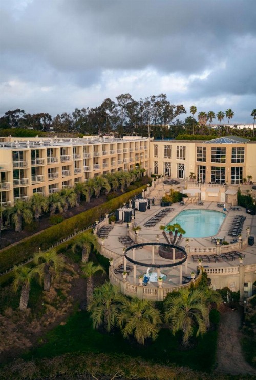 Hilton La Jolla Torrey Pines - image 2