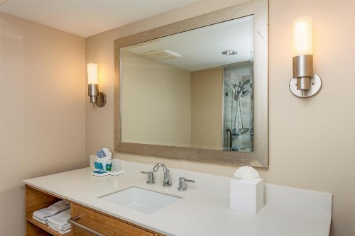Holiday Inn Express and Suites La Jolla - Windansea Beach and IHG Hotel - image 15