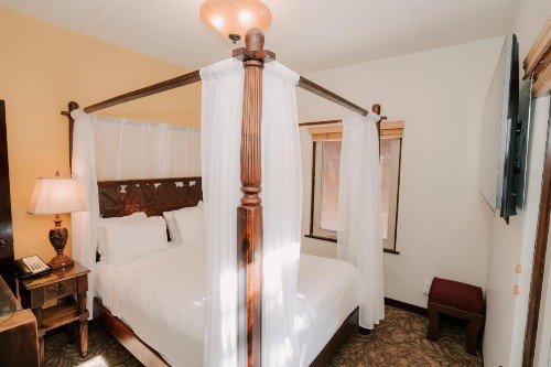 Pantai Inn - image 36