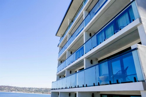 La Jolla Cove Suites - image 18