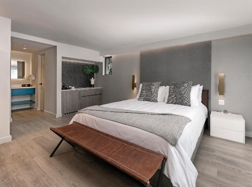 La Jolla Cove Suites - image 4