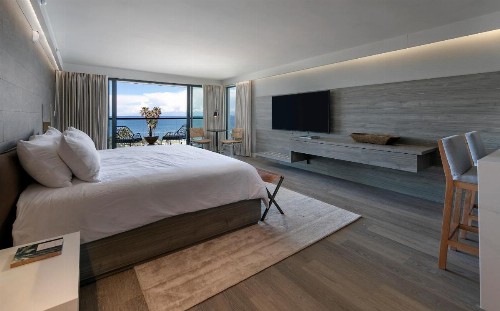 La Jolla Cove Suites - image 42