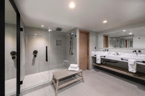 La Jolla Cove Suites - image 50