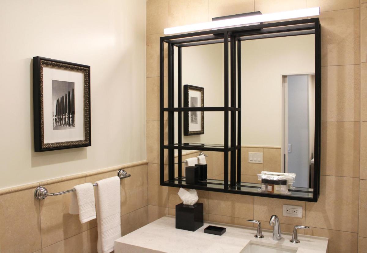 La Valencia Hotel - image 5