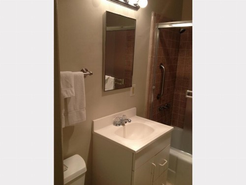 La Jolla Riviera Inn - image 22