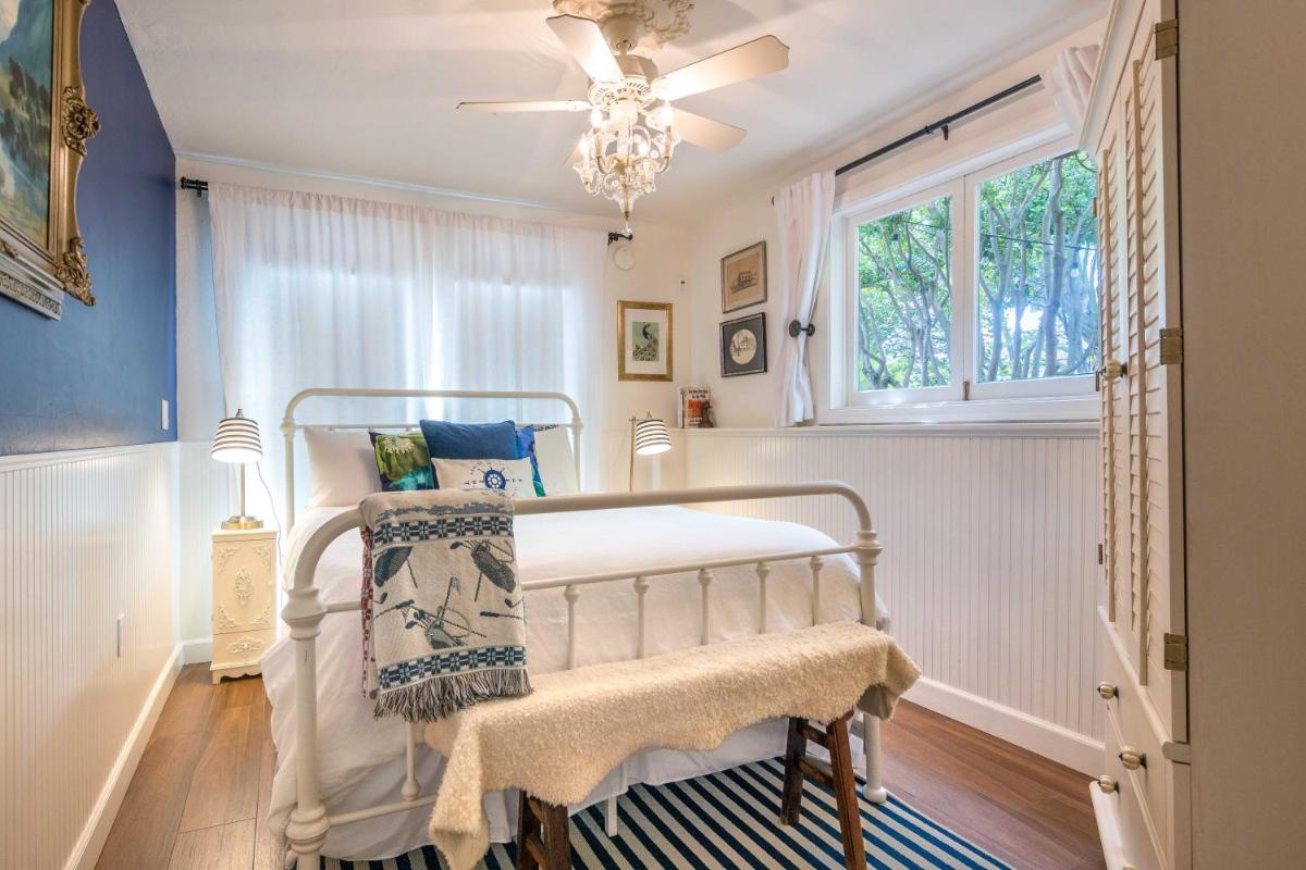 Redwood Hollow Cottages - main image
