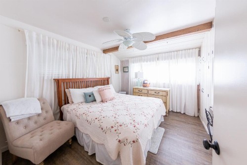Redwood Hollow Cottages - image 23