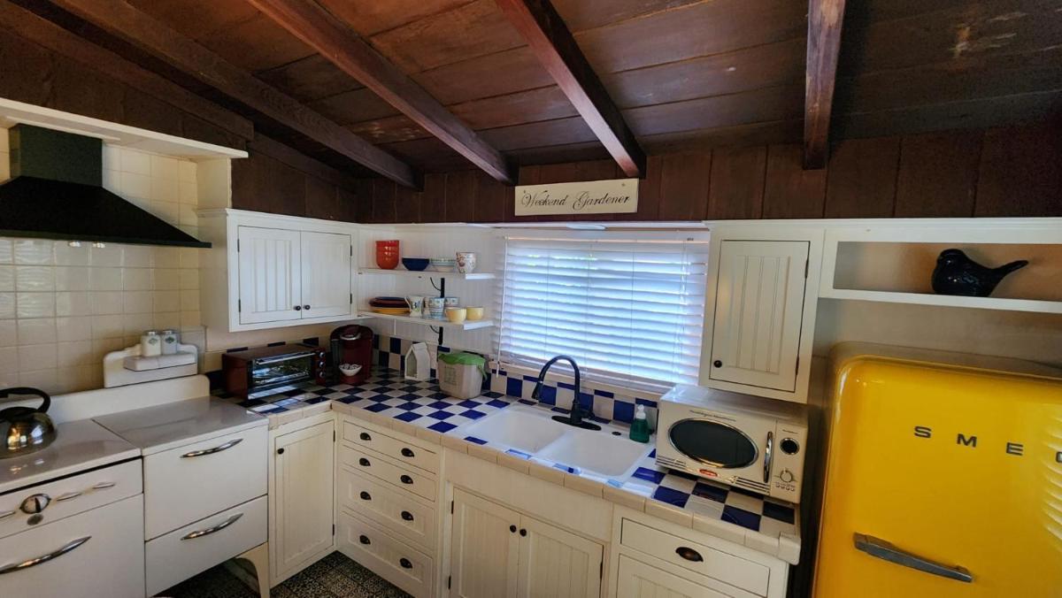 Redwood Hollow Cottages - image 3