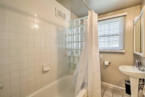 Tropical Paradise half Mile to La Jolla Shores Beach! - image 4