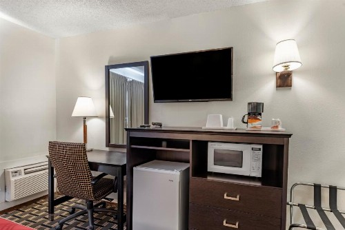 Econo Lodge La Junta - image 8