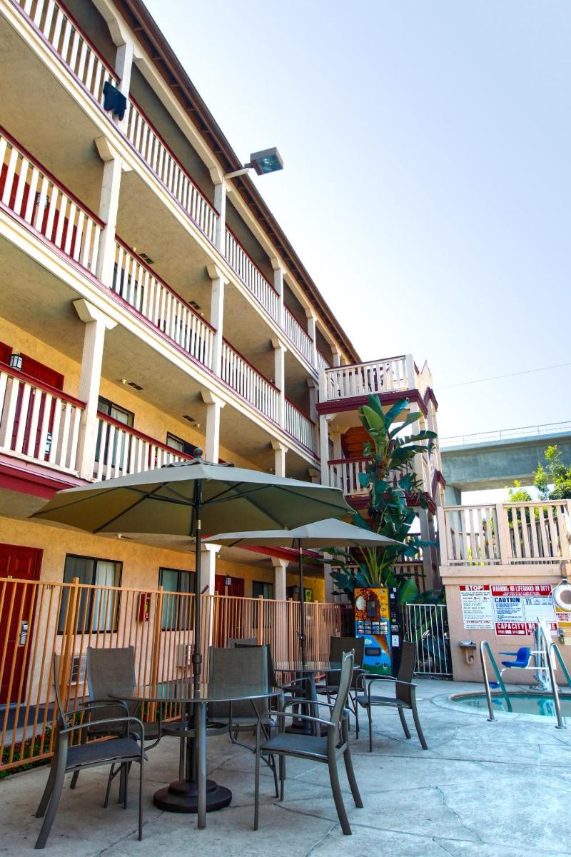 Heritage Inn La Mesa - image 2