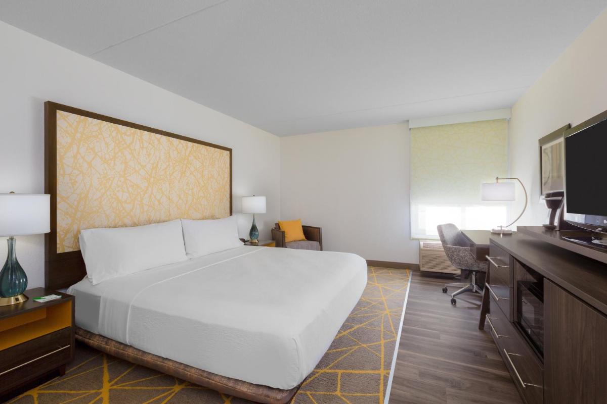 Holiday Inn La Mirada near Anaheim an IHG Hotel - image 5