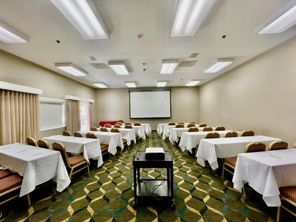Residence Inn La Mirada Buena Park - image 2