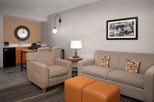 Embassy Suites La Quinta Hotel & Spa - image 24