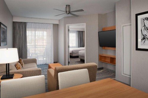 Embassy Suites La Quinta Hotel & Spa - image 32