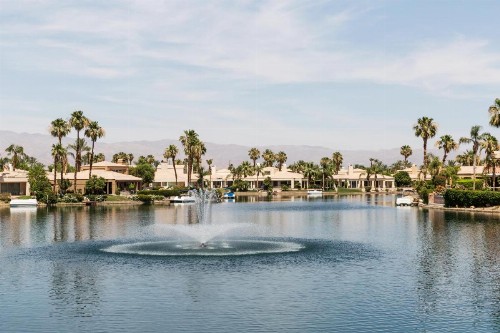 The Chateau at Lake La Quinta - image 4