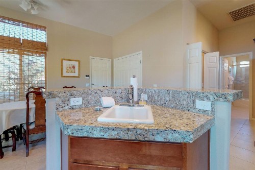 Lovely La Quinta - image 8